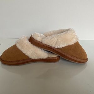 Minnetonka Moccasin Sue Scuff Slipper Girls 3 NWT